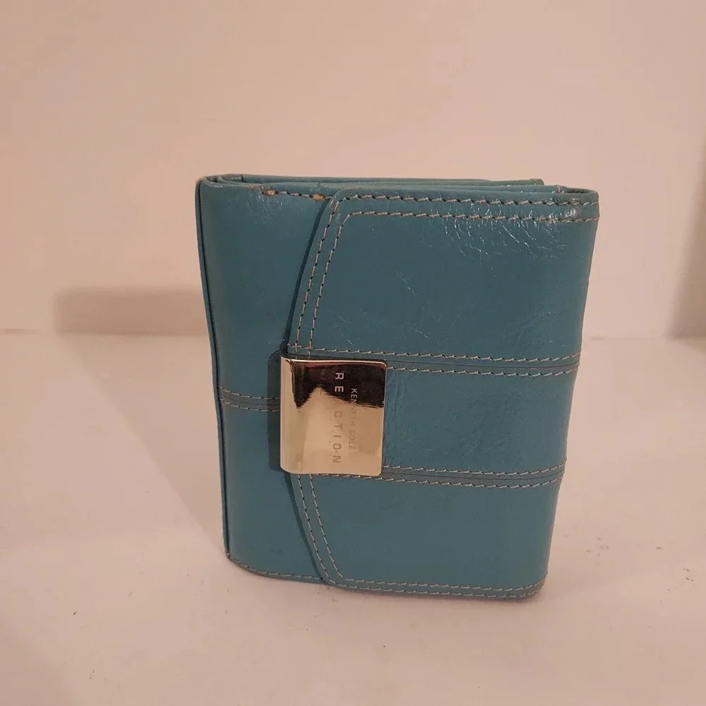 Kenneth Cole Reaction Leather Blue Bifold Wallet